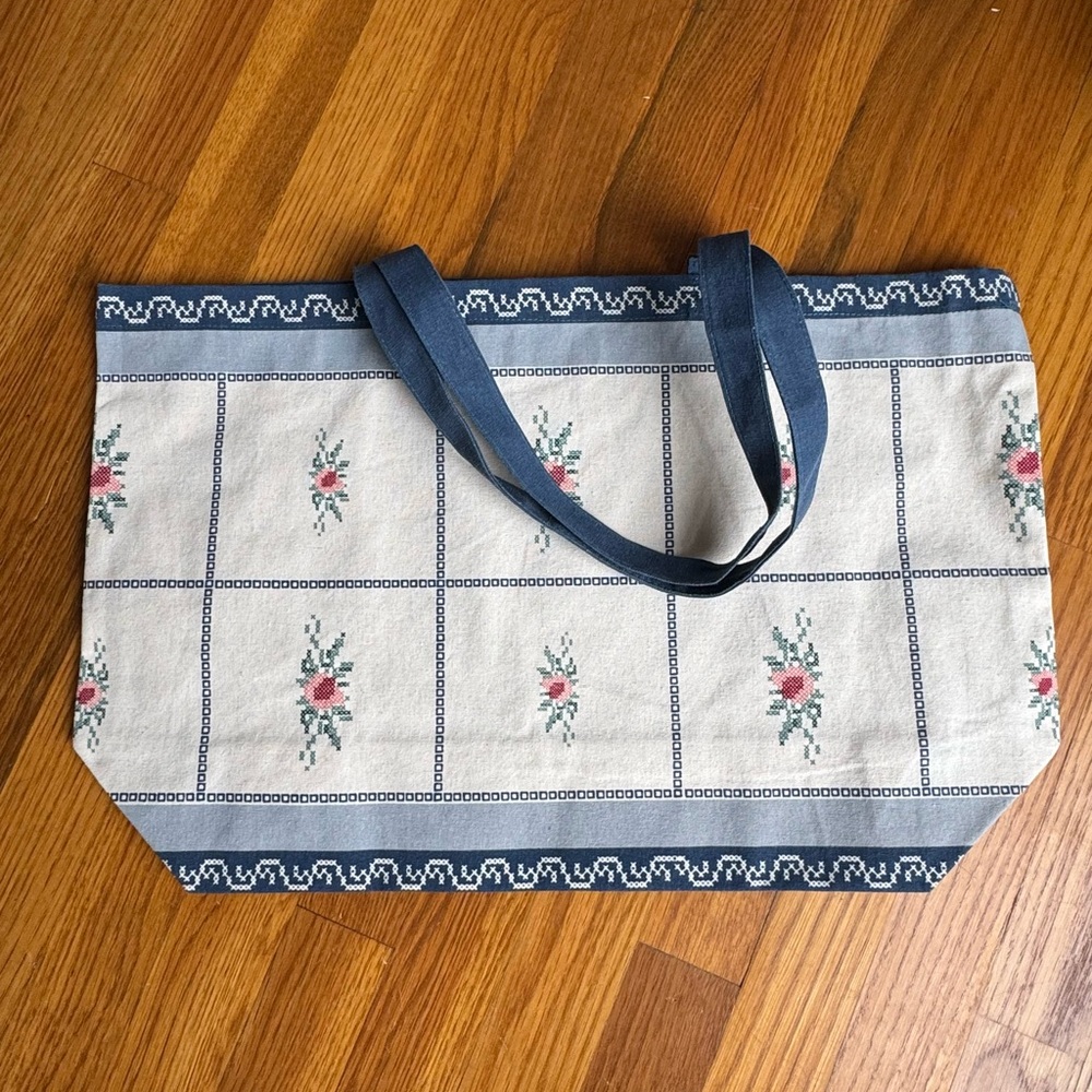 Floral Patterned Tote by Sezane!